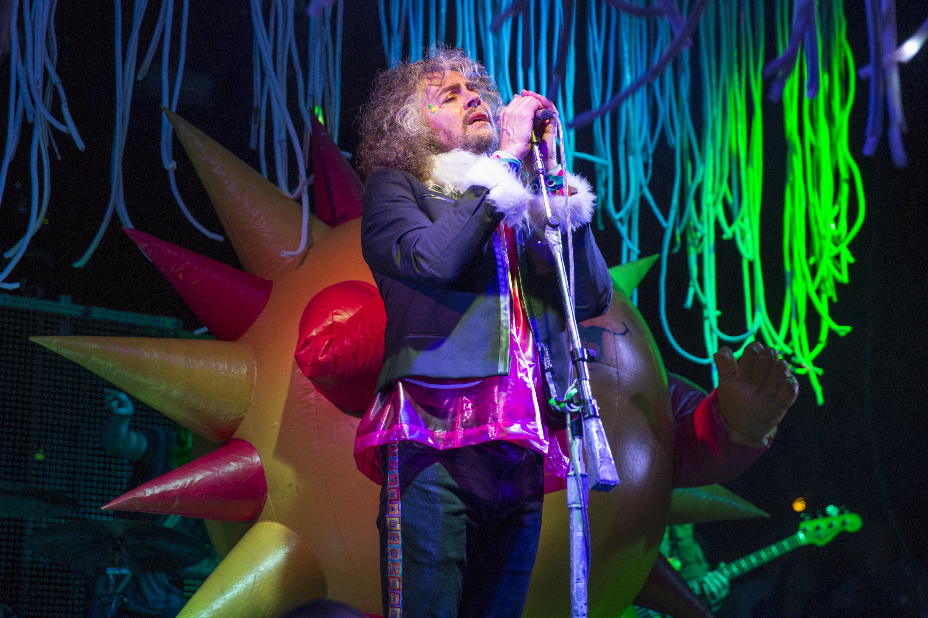 The Flaming Lips Seemingly Finalizing New Album Oczy Mlody SAN ANTONIO, TEXAS - APRIL 09: Musician/vocalist Wayne Coyne of The Flaming Lips performs onstage during the Maverick Music Festival at Maverick Plaza on April 9, 2016 in San Antonio, Texas. (Photo by Rick Kern/WireImage)