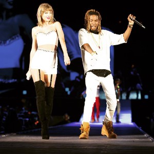 You Knew This Was Coming... Watch Taylor Swift Sing About Cooking Pies In The Trap