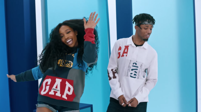 sza dances to metro boomins thompson twins remix in a new gap commercial - Old Navy Christmas Commercial sza dances to metro boomins thompson twins remix in a new gap commercial - Old Navy Christmas Commercial