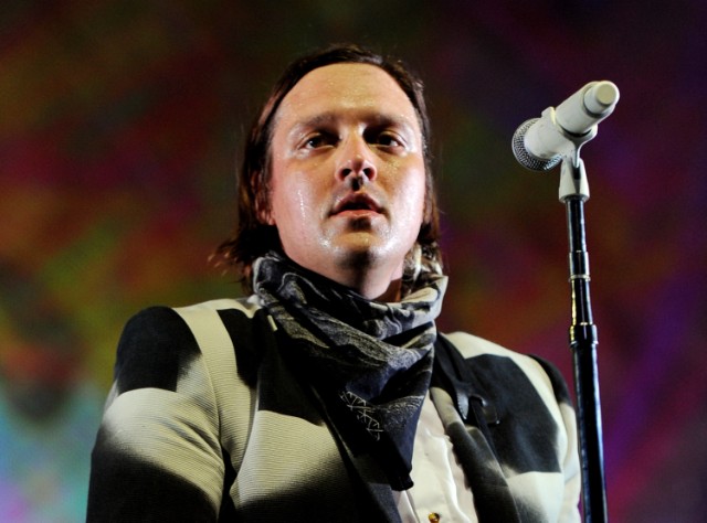 Win Butler Sings Arcade Fire At LA Karaoke Bar - Stereogum