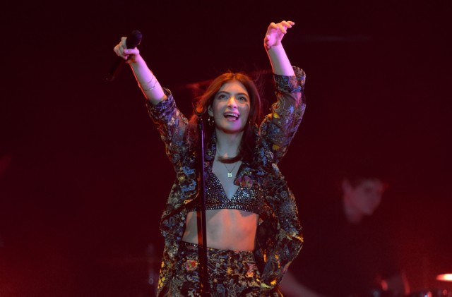 Lorde concert review: A different kind of buzz at the ...