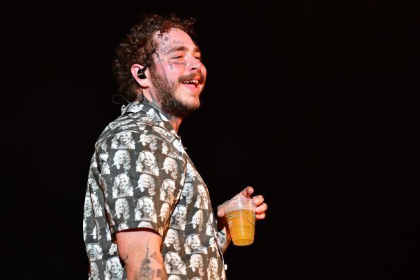 Post Malone Debuts Quot Circles Quot At Bud Light Concert Watch