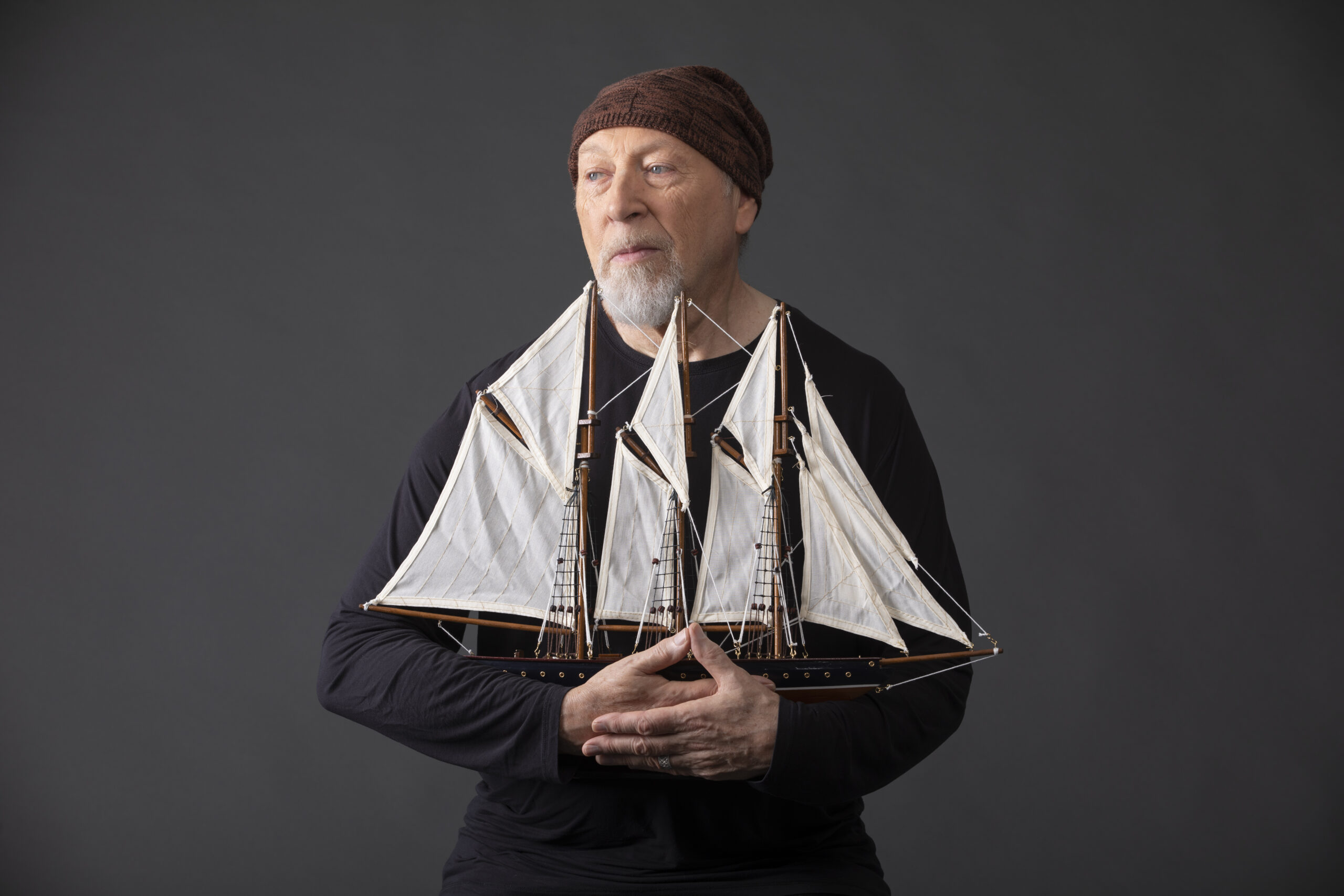 Richard Thompson Shares New Song “Freeze”: Listen