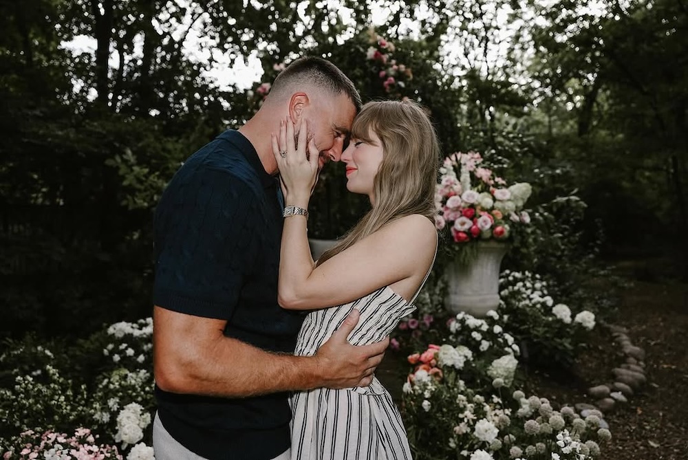 Taylor Swift & Travis Kelce Announce That They’re Engaged