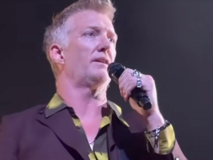 Queens Of The Stone Age Play New Song “Easy Street” And Live Rarities At Catacombs Tour Opener