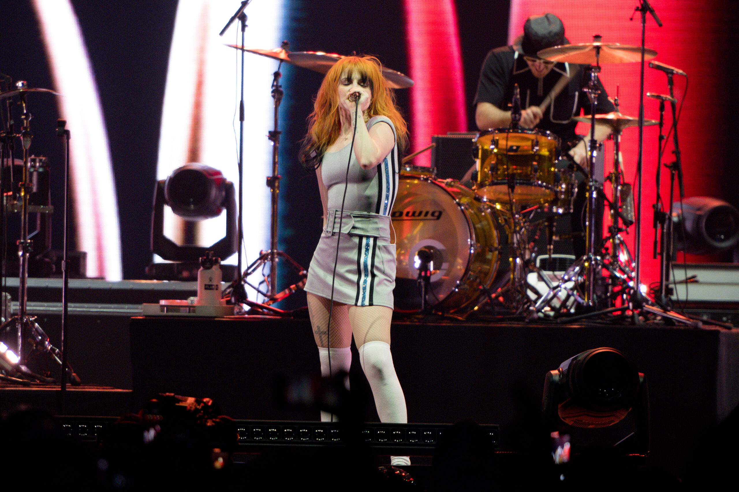 Hayley Williams Joins David Byrne In NYC, Responds To Kid Rock Dissing Nashville Chicks With Blue Hair